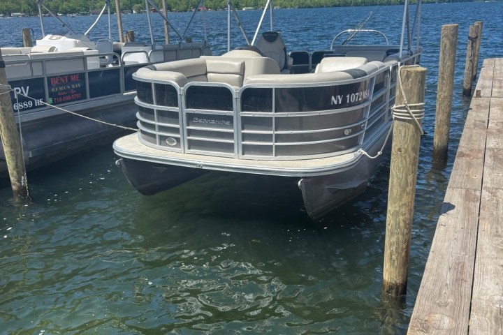 a small boat in a body of water